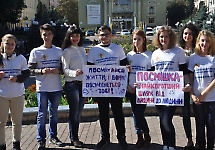 Студенти БДМУ дарували чернівчанам посмішку 
